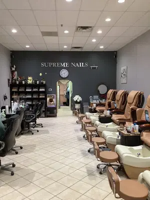 Supreme Nails