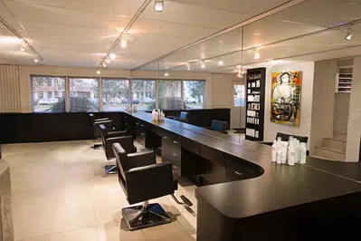 Uranz Hair Studio & Spa