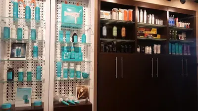 Christopher J Salon