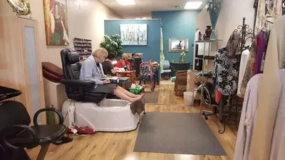 Plaza Salon