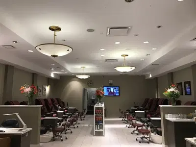 Van's Nail & Spa