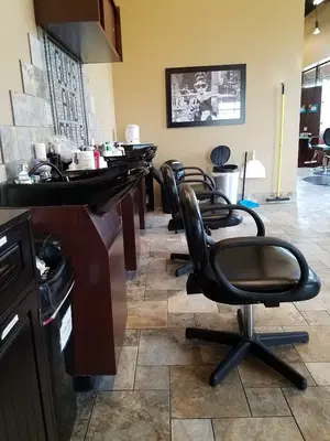 Guys & Dolls Salon