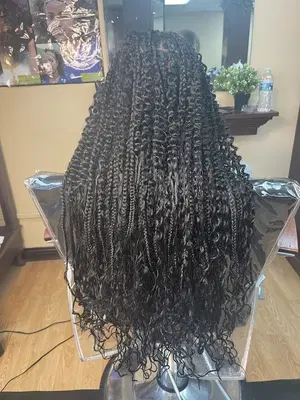 Hollywood Hair Studios