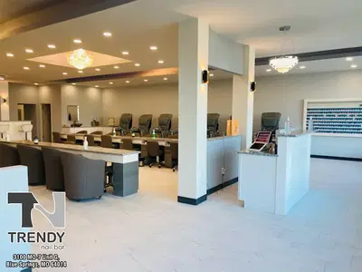 Trendy nail bar