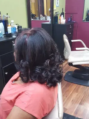 Elegant Beauty Salon