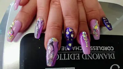 Ali nails