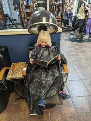 Hot Heads Salon