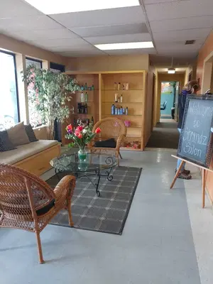 Strandz Salon
