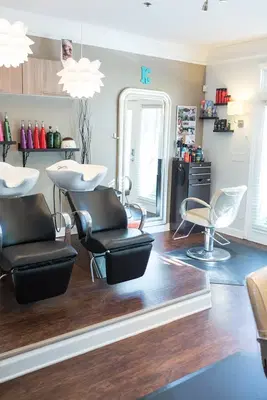 Sunnie Z's Salon