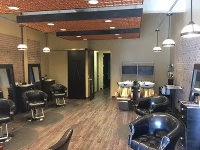 Salon Breeze