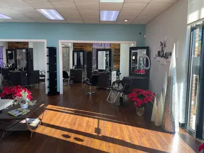 Kem's Looking Glass Salon