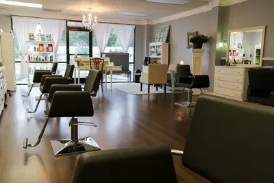 Seagate Hair Studio
