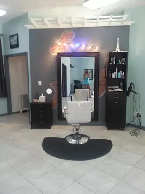 Tres Chic Salon