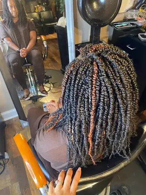 Micah Lucas Salon, LLC