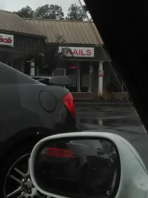 A R Nails