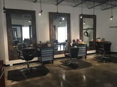 Roots Salon