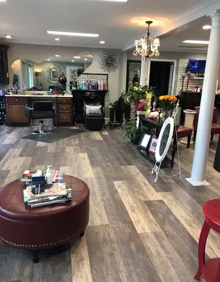 Ras Studio & Salon