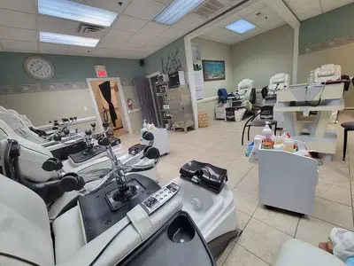 Nail Techs