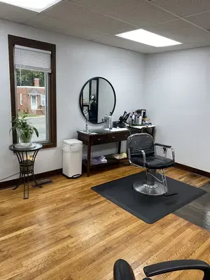 ELI'S BEAUTY SALON
