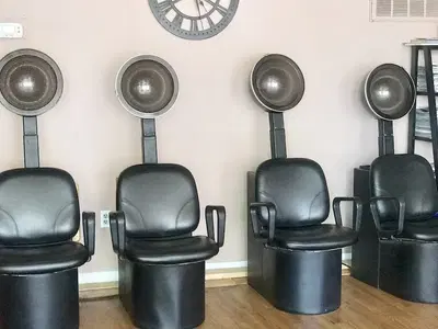 The Hot Seat Studio Salon