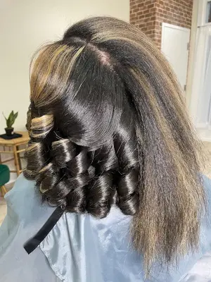 Bella Bee Beauty Bar