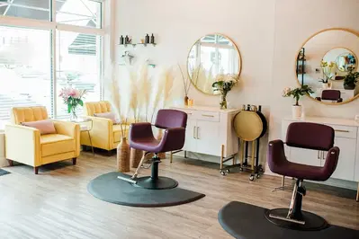 Frēquency Salon