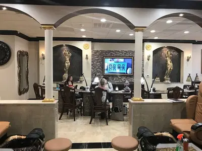 Lavish Nails & Spa