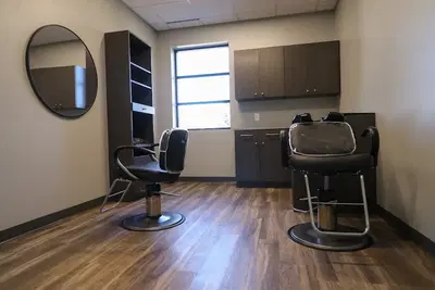 Avalon Suites III Salon & Spa