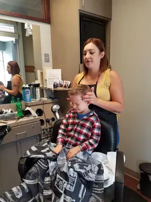 Von Hair Salon Suites