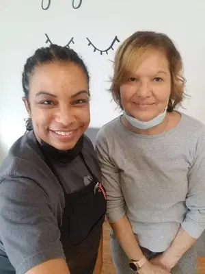 T & R Hair Gallery
