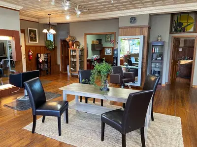 Salon on Somerville