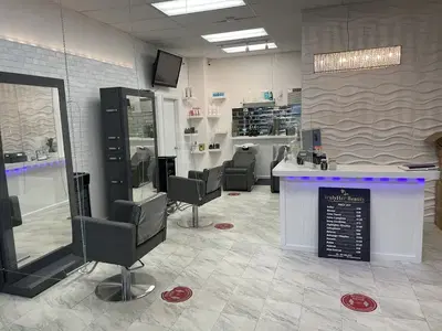 NIKKI MAAR SALON