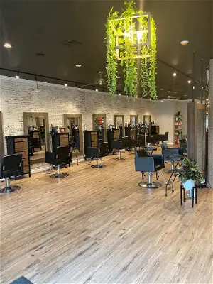 Salon Four