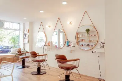 Paloma Salon