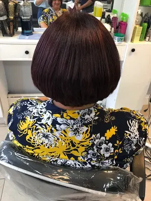 Julia Beauty Salon