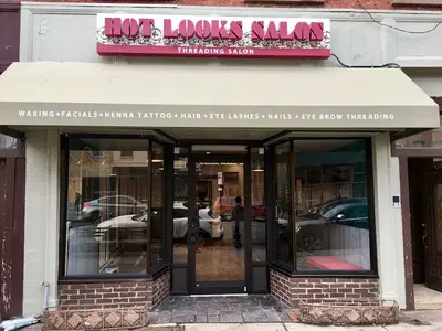 Hot Looks Salon