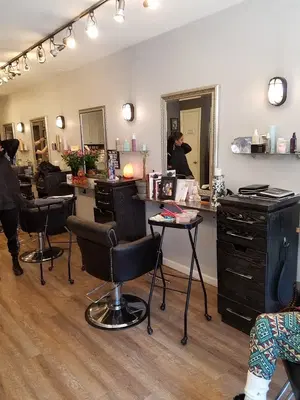 6th Borough Salon