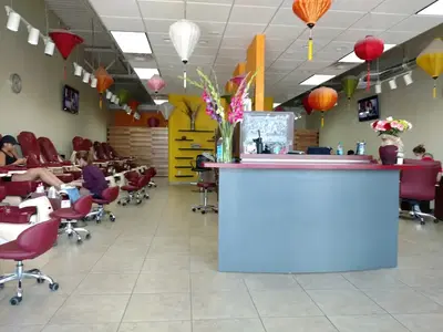 Lantern Hair-Nail Beauty Salon