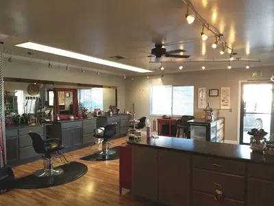 Salon Thairapy