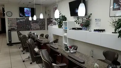 Tracys Nails & Spa