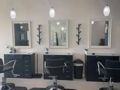 Head 2 Toes Beauty Salon