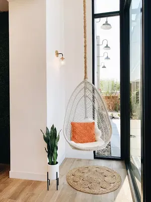 Bungalow Salon Suites