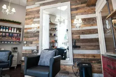 Phenix Salon Suites Blue Diamond
