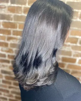 Garbo's Salon Est.1995