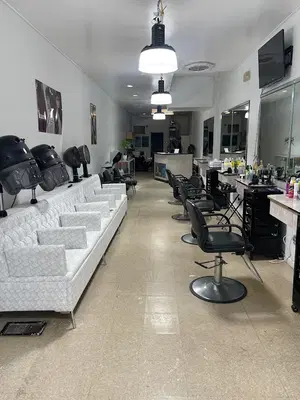 Alfas Fabulous Hair Salon