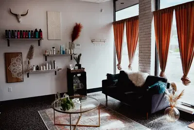 West Mane Beauty Bar
