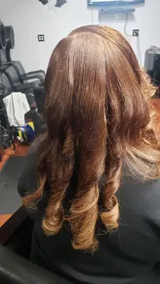 Ayonda's Oasis Beauty Salon