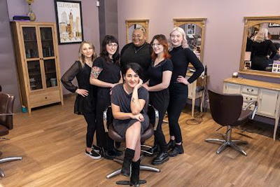 Très Chic Salon