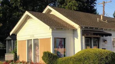 Barry Maddox Salon