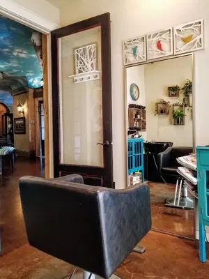 Lee Bailey @ Bella Strada Salon